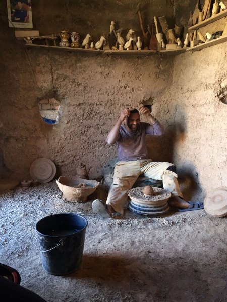 Potter, Skoura, Morocco